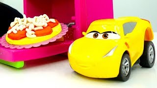 Video e giochi per bambini Play Doh pizza Le macchinine giocattolo cars [upl. by Analise]