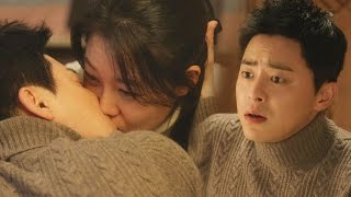 Jo Jung Suk Kisses Kong Hyo Jin｜조정석 공효진에 키스 《Dont Dare To Dream》 질투의 화신 EP23 [upl. by Skyler]