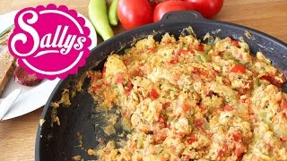 Menemen  türkisches Rührei  Eierspeise  vegetarisch  Sallys Welt [upl. by Nohtahoj]