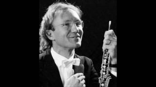 Joseph Haydn Oboe Concerto in C Hob VIIg C1 Heinz Holliger [upl. by Orv]