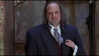 scary movie 2 pies vs manos audio latino [upl. by Ntisuj]