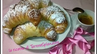 Cornetti sfogliati ricetta semplice [upl. by Aicissej]