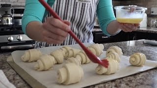 Cornetti fatti in casa  Preparazione e ingredienti [upl. by Yanehs]