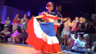 BAILE MERENGUE FOLKLORICO Edwin y Dakhóta [upl. by Hoffer]