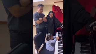 Syamel amp Ernie Zakri  Latihan Piano Khawla 😄 [upl. by Ziza]