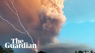 Lightning and ash timelapse footage shows Taal volcano eruption [upl. by Roee]