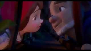 Gnomeo and Juliet  Gnomeo gets stuck in fence  first attampted kiss [upl. by Ahsenom]