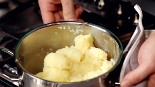 Aardappelpuree maken  Allerhande [upl. by Noitna]