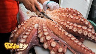 17kg 대왕문어  17kg Giant Octopus  Korean Street Food  포항 죽도어시장 [upl. by Ddal]