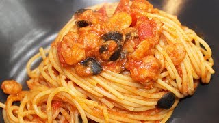 Spaghetti tonno gamberetti e olive nere  FoodVlogger [upl. by Ylellan]