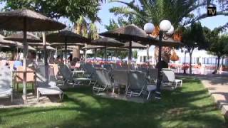 Die Poolanlage vom Corissia Beach Hotel in Georgioupolis September 2016 KretaCrete HD [upl. by Ainekahs]