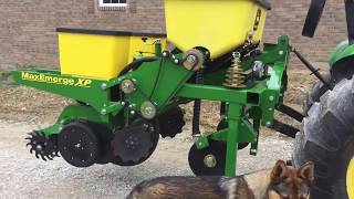 John Deere 1700 2 row precision vacuum planter [upl. by Maleeny]