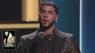 quotHace 6 meses estaba en una celdaquot Anuel AA se gana su primer Premio Lo Nuestro  PLN 2019 [upl. by Firman140]