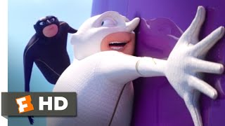 Despicable Me 3 Meet The Mutinous New Minion  News Flash  Entertainment Weekly [upl. by Tedman364]