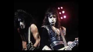 Kiss live at Universal City 2731983  Full Show [upl. by Cirdahc]