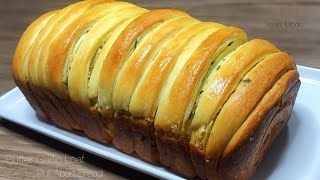 GARLIC BREAD  BUTTER GARLIC LOAF  Pull Apart Bread Recipe [upl. by Ayardna]