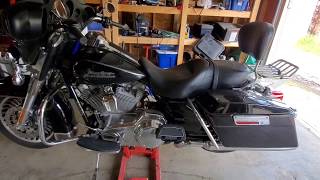 HarleyDavidson Electraglide FLHT Engine Oil Change [upl. by Daniels491]