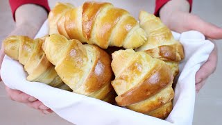 CORNETTI DOLCI Ricetta Facile con poco burro  Easy and Quick Croissant Recipe [upl. by Frick305]