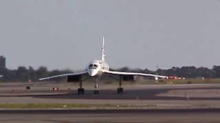 Stunning British Airways Concorde Landing at New York JFK August 2003 [upl. by Puett]