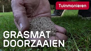 Grasmat doorzaaien en kale plekken behandelen  Hoe onderhoud je het gazon 6  Tuinmanieren [upl. by Suzetta]