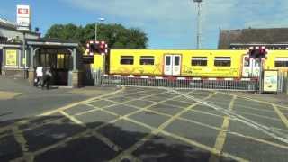 Birkdale Level Crossing [upl. by Adeehsar798]