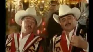 Los Huracanes Del Norte  Ujule Video Oficial [upl. by Tjader]