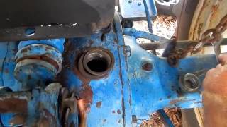 Ford 2000 Tractor Hydraulic Lift amp Rear Axle Servicing [upl. by Nanice543]