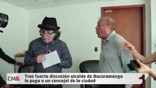 Tras fuerte discusión alcalde de Bucaramanga abofetea a un concejal [upl. by Brad]