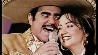 Vicente fernández  Entre el amor y yo  en vivo [upl. by Skyler643]